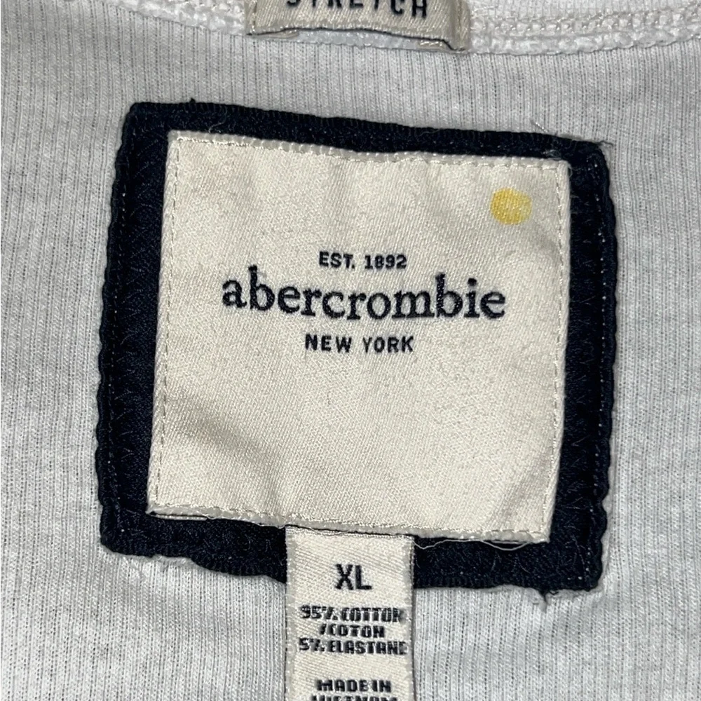 Y2K Abercrombie White Ribbed Henley Baby Tee Moose Logo Fitted XS/S (Kids XL) - Picture 6 of 6